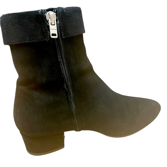 Coach Cassandra bootie in excellent condition black suede size 9.5 women’s - Picture 4 of 12
